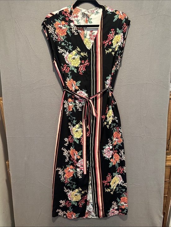 dRA Dresses & Skirts - Floral-Print Black Midi Dress with Stripe-Trim Self-Tie Waist